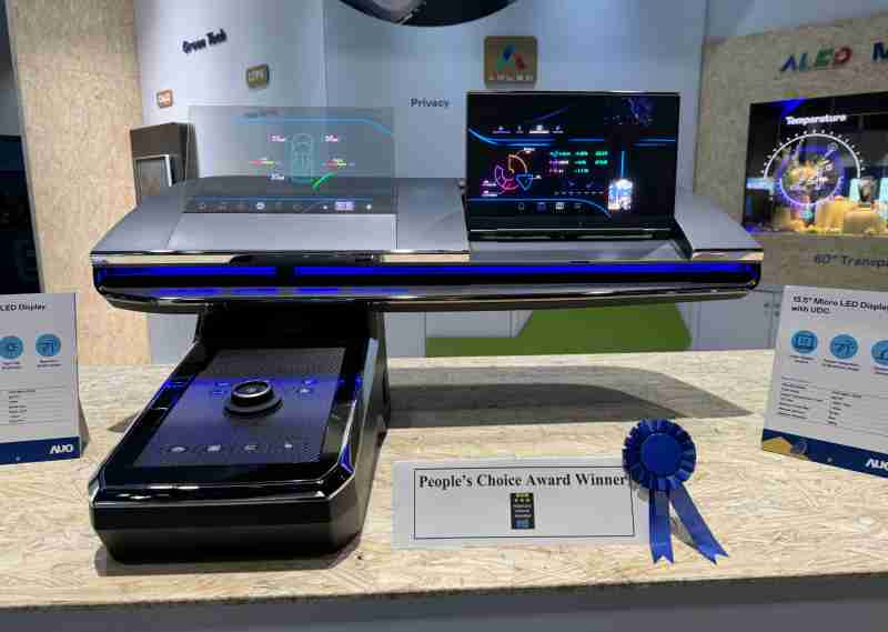 2468BET车用Micro LED Display HMI解决方案获”最佳车用显示奖”，，以用户为中心开发，，，针对前座驾驶与乘客设计兼具娱乐与安全的高画质屏幕，，包含车舱前座的Micro LED透明屏幕及全球首款内建镜头的智慧Micro LED显示器